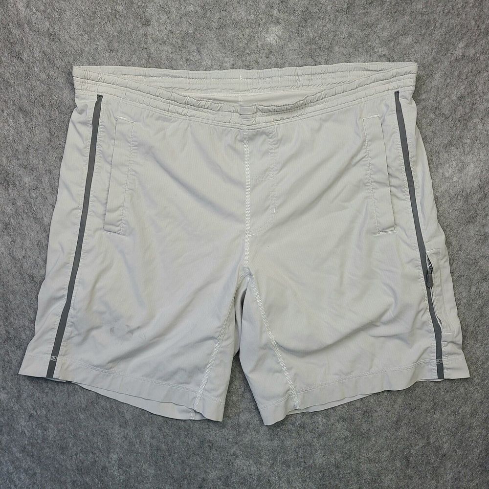 Lululemon Athletica Running Workout Shorts‎ Mens 38x8 White w/ Liner Workout Gym